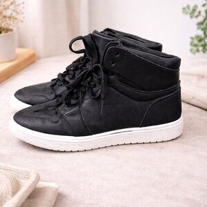 Black High Top Sneakers Women’s Size 9 Casual Streetwear Shoes